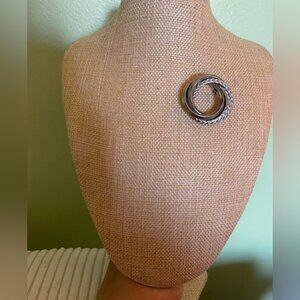 Elegant Silver Braided Ring Brooch